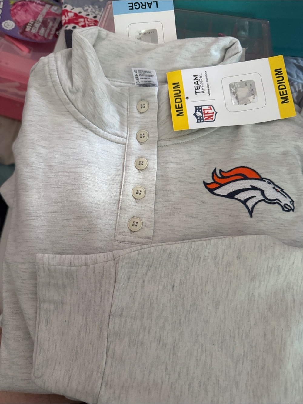 NWT Women’s NFL Denver Broncos Gray Pullover Top Med, Large & XL licensed